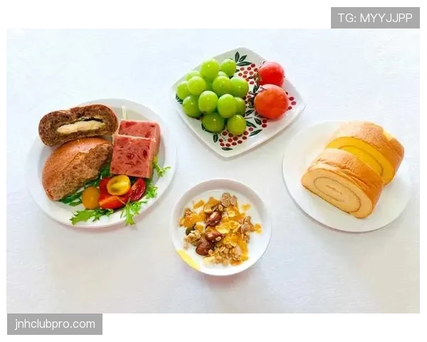 C罗早餐点的那杯咖啡比我月租还贵